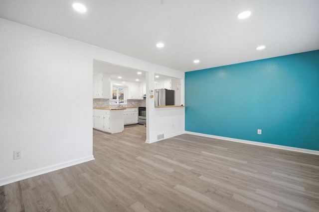 181 Beauchamp Terrace, Chicopee, MA 01020