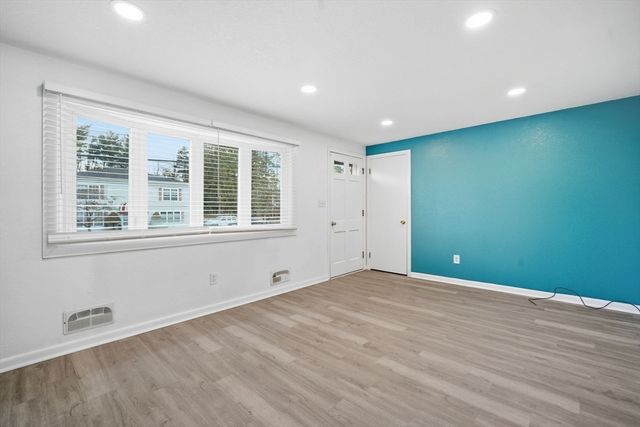 181 Beauchamp Terrace, Chicopee, MA 01020