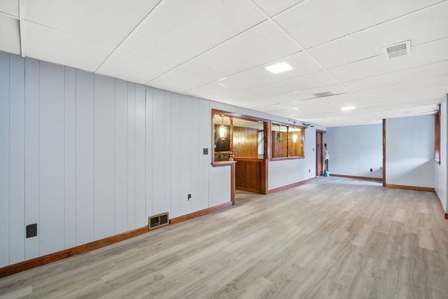 181 Beauchamp Terrace, Chicopee, MA 01020