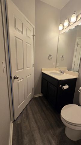 173 Painted Desert LN, Buda, TX 78610
