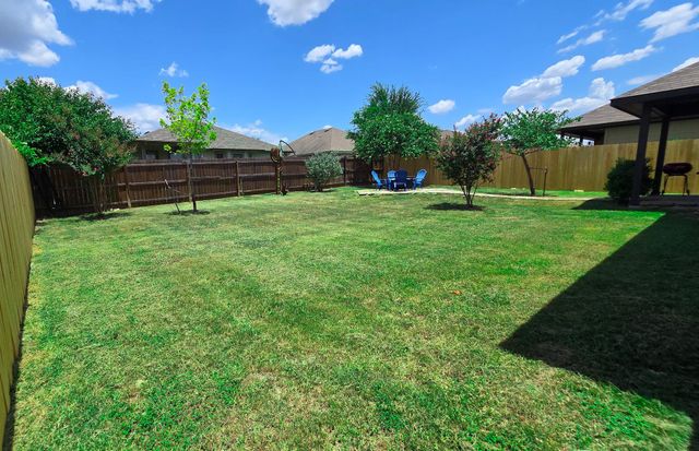 173 Painted Desert LN, Buda, TX 78610