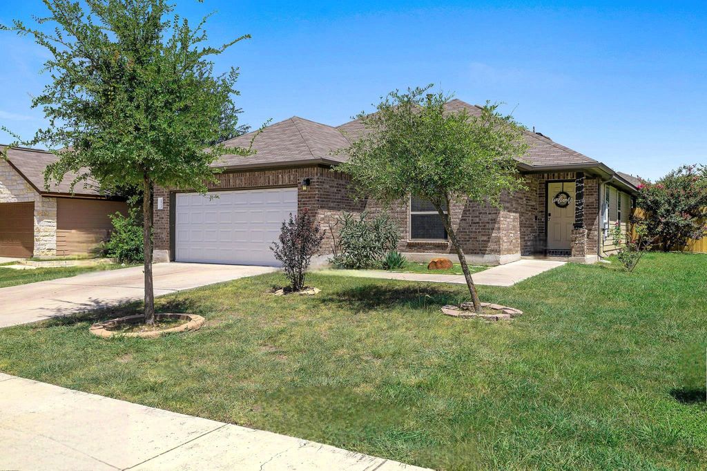 173 Painted Desert LN, Buda, TX 78610