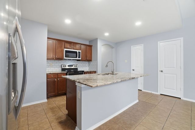 2003 Zavala, Forney, TX 75126