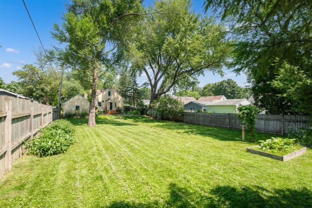 710 10th Street NW, Rochester, MN 55901