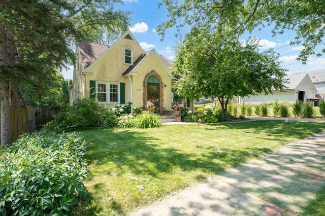 710 10th Street NW, Rochester, MN 55901