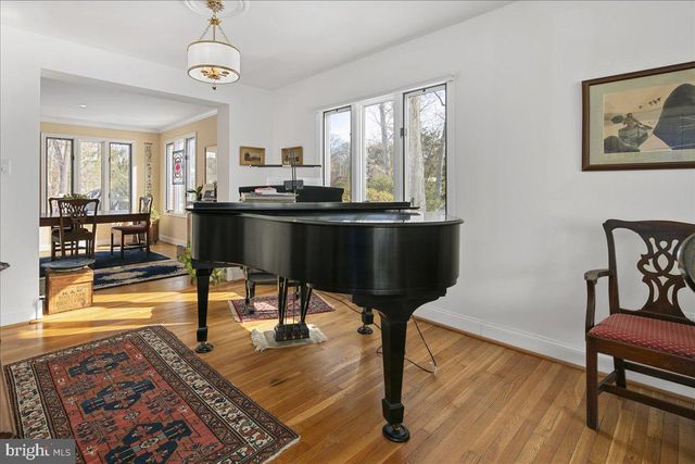 4008 SULGRAVE DR, Alexandria, VA 22309