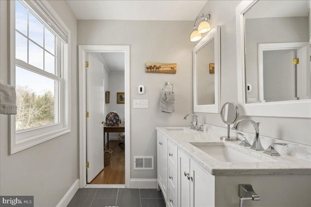 4008 SULGRAVE DR, Alexandria, VA 22309