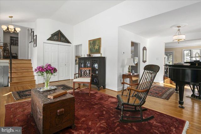 4008 SULGRAVE DR, Alexandria, VA 22309