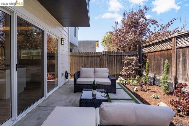 732 26th Street, Oakland, CA 94612
