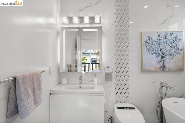 732 26th Street, Oakland, CA 94612