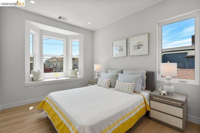732 26th Street, Oakland, CA 94612