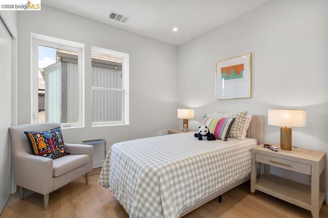 732 26th Street, Oakland, CA 94612