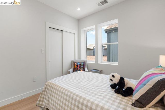 732 26th Street, Oakland, CA 94612