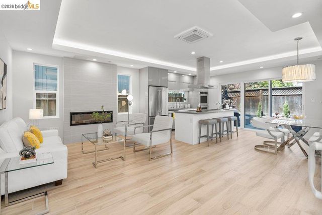 732 26th Street, Oakland, CA 94612