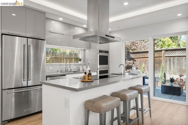 732 26th Street, Oakland, CA 94612