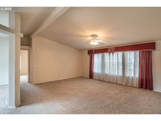 115 SAMANTHA Way, Canyonville, OR 97417