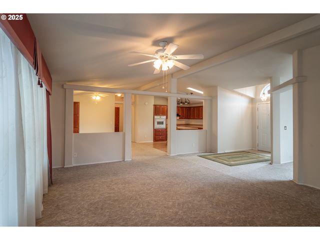 115 SAMANTHA Way, Canyonville, OR 97417