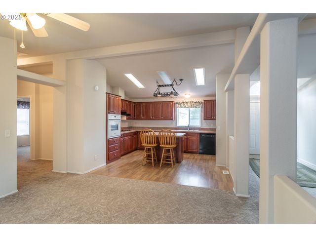 115 SAMANTHA Way, Canyonville, OR 97417