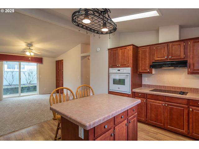 115 SAMANTHA Way, Canyonville, OR 97417