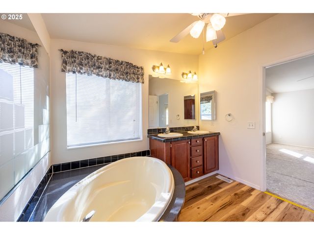 115 SAMANTHA Way, Canyonville, OR 97417