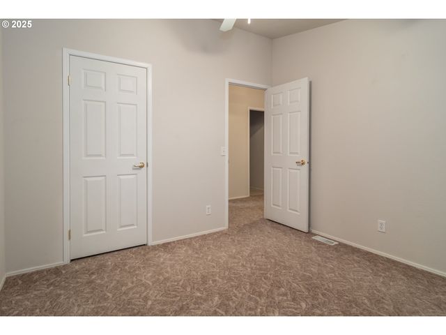 115 SAMANTHA Way, Canyonville, OR 97417