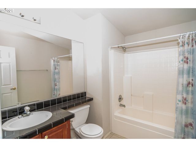 115 SAMANTHA Way, Canyonville, OR 97417