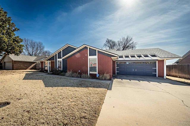 2509 NE Heritage Creek Dr, Lawton, OK 73507