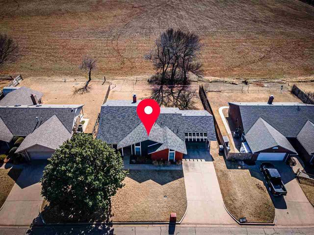 2509 NE Heritage Creek Dr, Lawton, OK 73507
