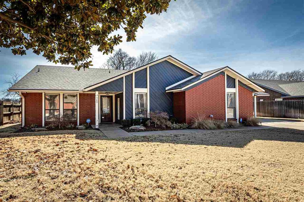2509 NE Heritage Creek Dr, Lawton, OK 73507