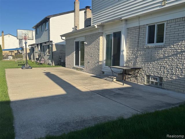 4137 Wingate Drive, Sterling Heights, MI 48310