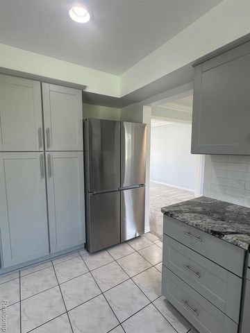 4137 Wingate Drive, Sterling Heights, MI 48310