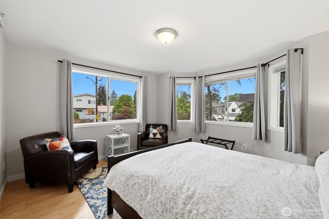 2107 N 63rd Street, Seattle, WA 98103