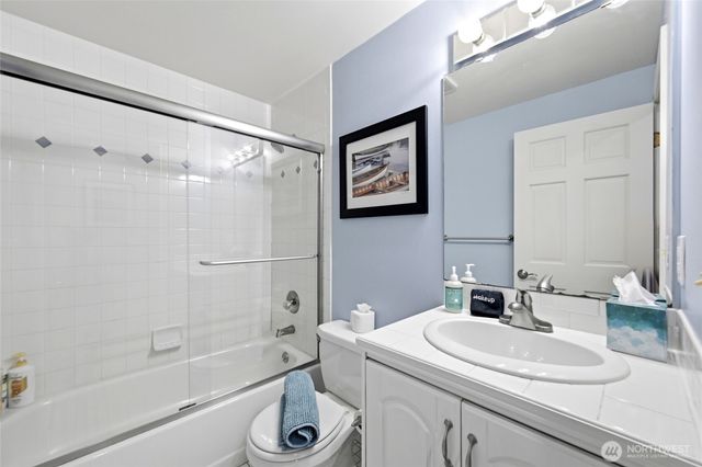 2107 N 63rd Street, Seattle, WA 98103