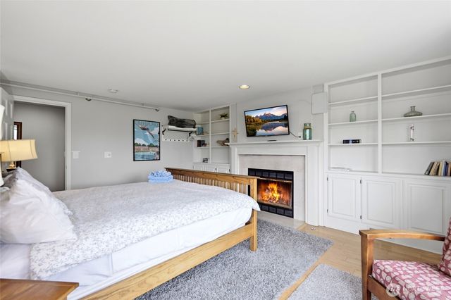 2107 N 63rd Street, Seattle, WA 98103