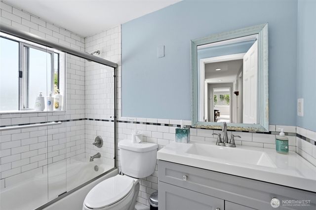 2107 N 63rd Street, Seattle, WA 98103