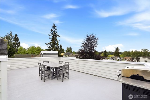 2107 N 63rd Street, Seattle, WA 98103