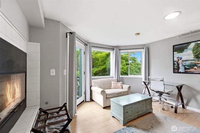 2107 N 63rd Street, Seattle, WA 98103