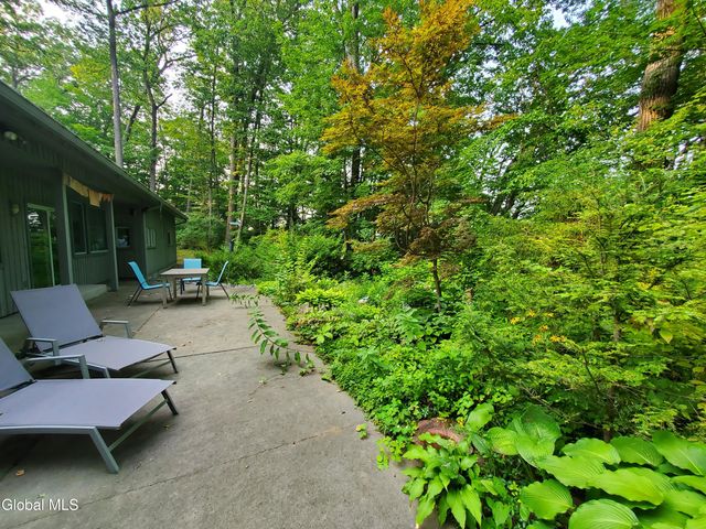 17 Ten Springs Drive, Saratoga Springs, NY 12866