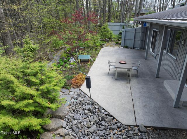 17 Ten Springs Drive, Saratoga Springs, NY 12866