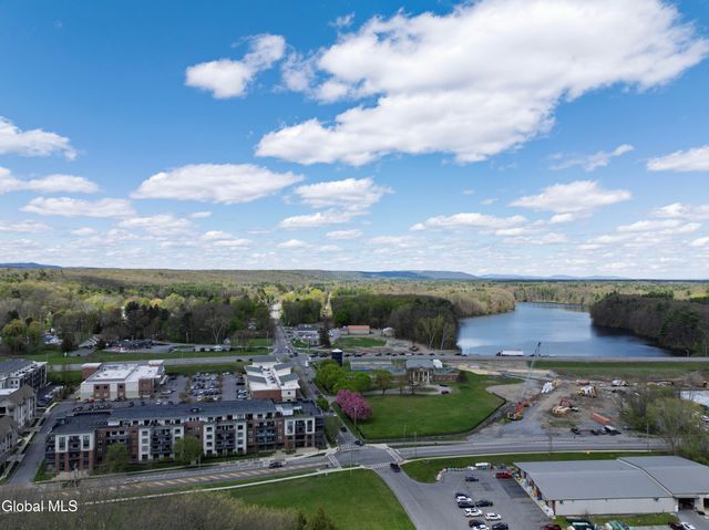 17 Ten Springs Drive, Saratoga Springs, NY 12866