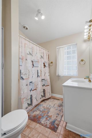 24187 Mooresville Road, Athens, AL 35613