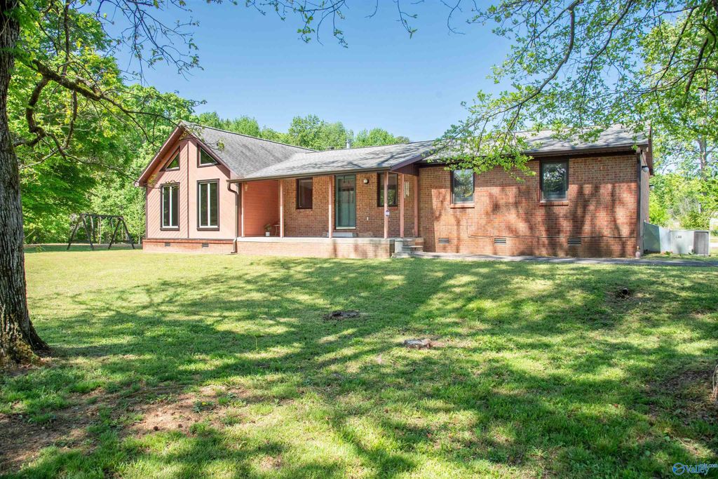 24187 Mooresville Road, Athens, AL 35613