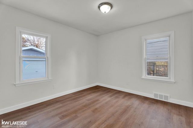 21194 Eastwood Boulevard, Warren, MI 48089