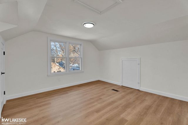 21194 Eastwood Boulevard, Warren, MI 48089