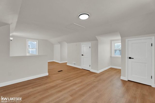 21194 Eastwood Boulevard, Warren, MI 48089