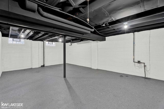 21194 Eastwood Boulevard, Warren, MI 48089