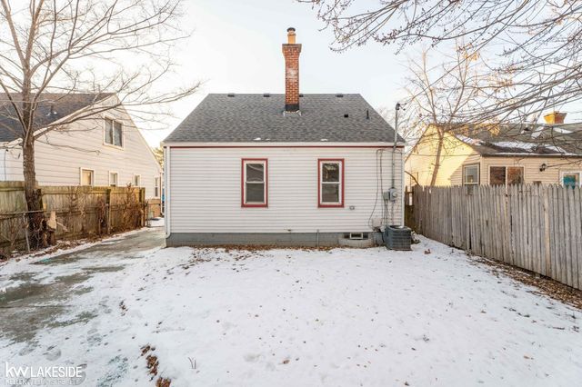 21194 Eastwood Boulevard, Warren, MI 48089