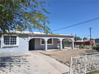 606 Smoketree Drive, El Centro, CA 92243