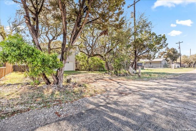 2748 Lakeshore, Canyon Lake, TX 78133