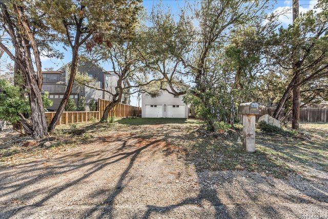 2748 Lakeshore, Canyon Lake, TX 78133